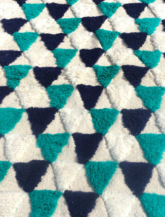 Artisanal Mastery: Moroccan Beni Ourain Rugs for Modern Elegance"
